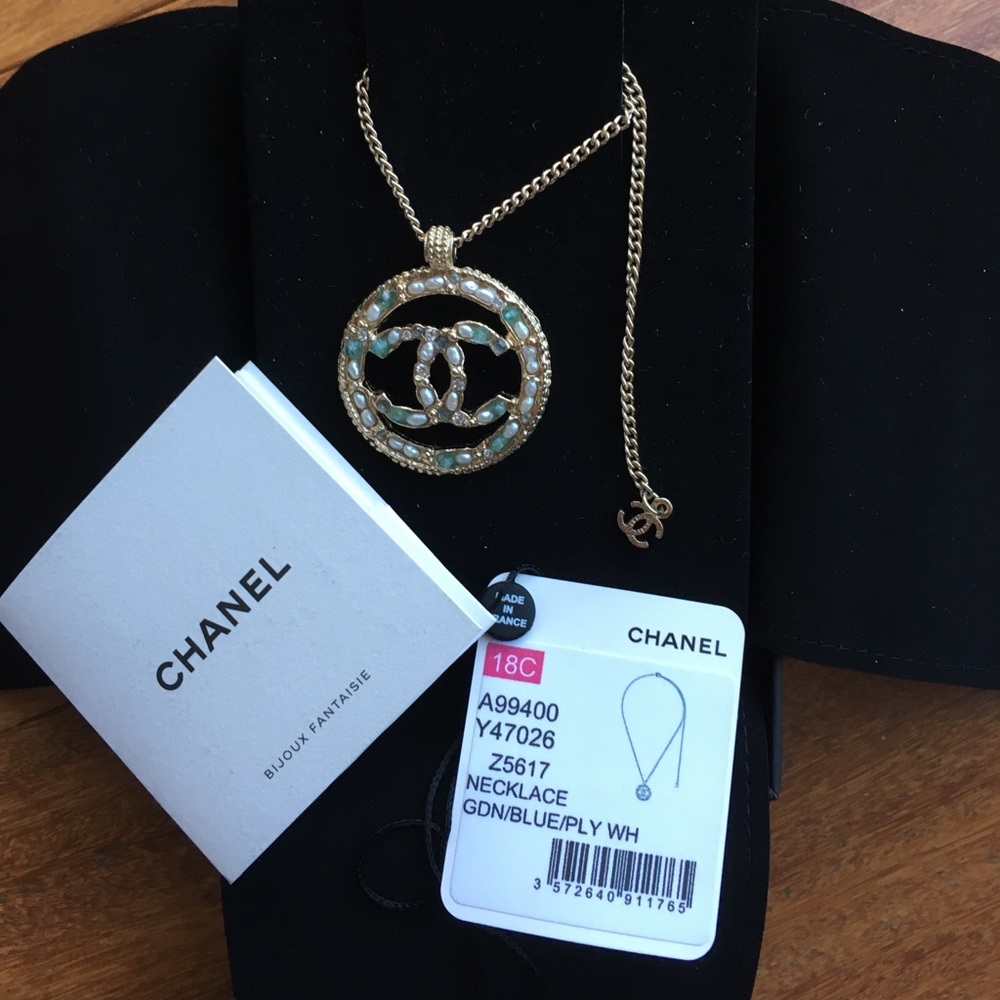 Chanel Pearls, Strass, & Resin Gold-Tone Necklace - Picture 4 of 4